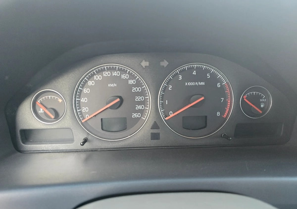 Volvo XC 70 cena 9900 przebieg: 271998, rok produkcji 2002 z Opole małe 137